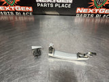 2011 CAMARO SS RIGHT FRONT PASSENGER EXTERIOR DOOR HANDLE SILVER OEM #982