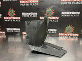 05 - 13 C6 CORVETTE RH WHEEL LINER RIGHT FRONT FENDER LINER OEM 15806318 #1038