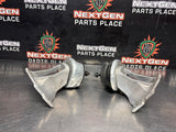97-04 C5 CORVETTE MOTOR MOUNT BRACKETS W PUCKS 10260642 10260643 OEM #1368