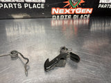 04-06 PONTIAC GTO HOOD LATCH OEM #1293