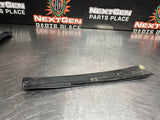04 -06 PONTIAC GTO EXTERIOR B PILLAR WINDOW TRIM RH SIDE 92093112 OEM #987