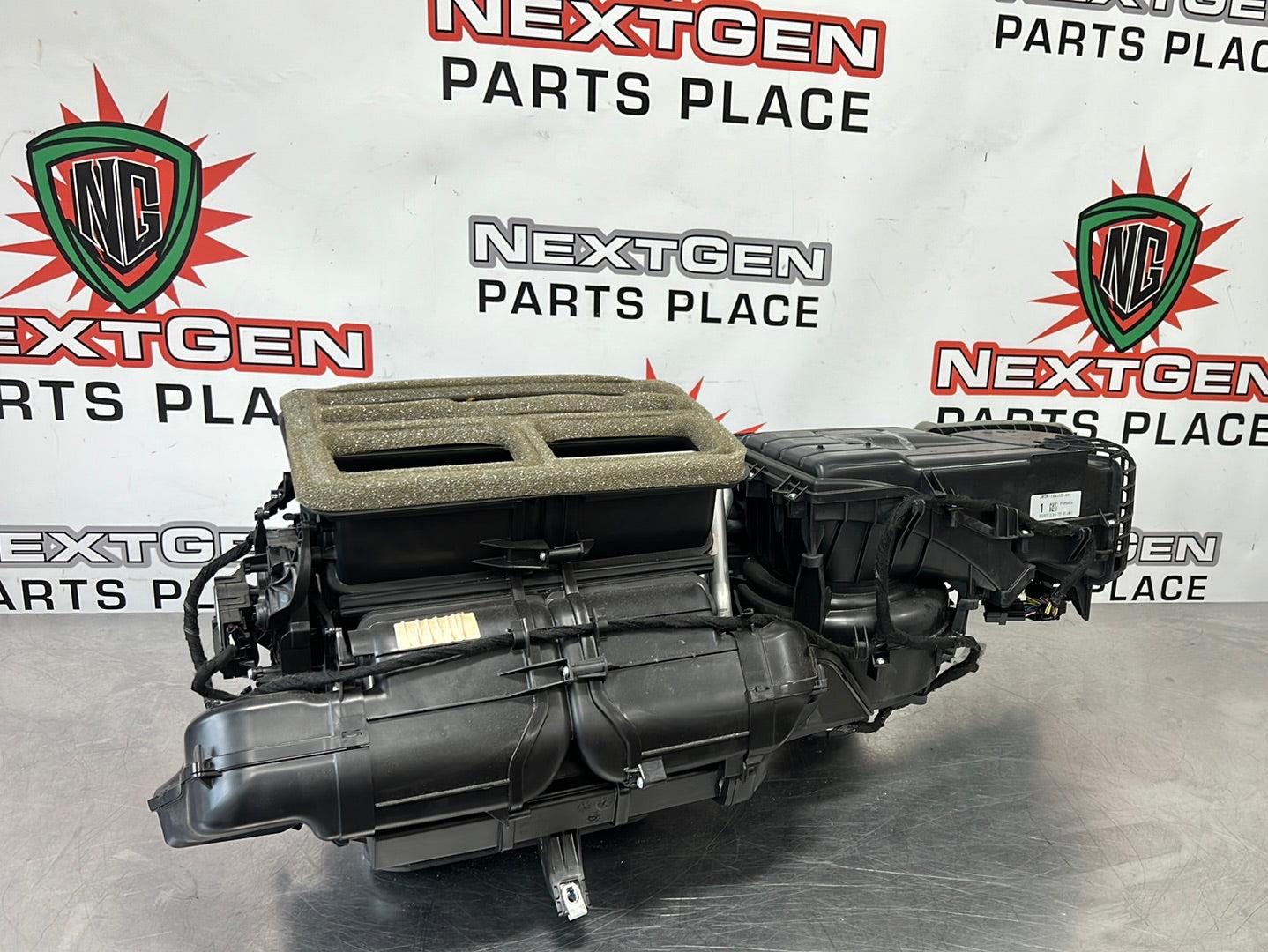 2019 FORD MUSTANG GT HVAC HEATER BOX/HEATER CORE JR3B-19B555-AH