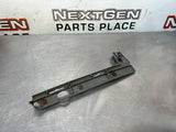 04-06 PONTIAC GTO FRONT RH RIGHT FRONT BUMPER GUIDE BRACKET 92177409 OEM #560