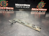 04-06 PONTIAC GTO FRONT LH LEFT FRONT BUMPER GUIDE BRACKET 92050709 OEM #1043