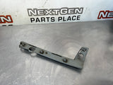 04-06 PONTIAC GTO FRONT LH LEFT FRONT BUMPER GUIDE BRACKET 92050709 OEM #560