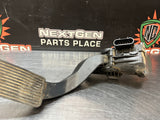 2012 GMC SIERRA 3500 ELECTRONIC GAS PEDAL 20972082 OEM #1172
