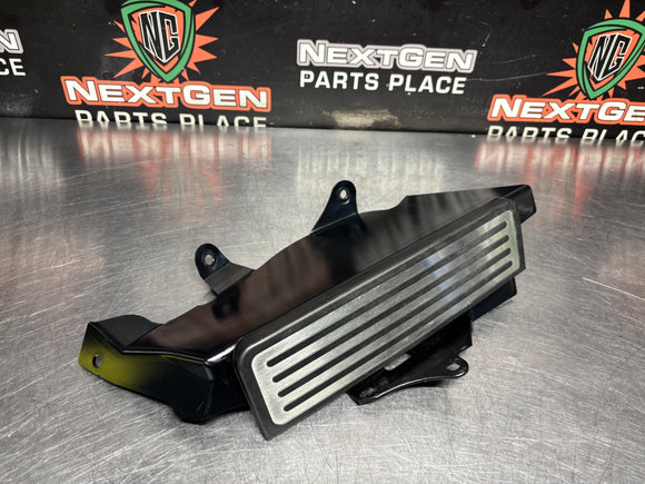 14-19 C7 CORVETTE DRIVER SIDE DEAD PEDAL FOOT REST 23205578 OEM #1181