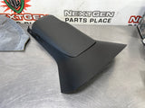 2005 C6 CORVETTE USED OEM ARM REST / CENTER CONSOLE BLACK with PAD 15884794 #562