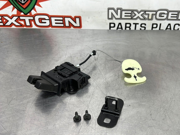 2014 CAMARO SS INSIDE TRUNK RELEASE WITH LATCH AND HARDWARE OEM 13501988 #341