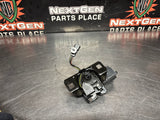 97-04 C5 CORVETTE CONVERTIBLE WATERFALL LATCH RELEASE 16637699 OEM #1368