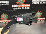 08 - 09 PONTIAC G8 GAS PEDAL OEM 92213646 #1423