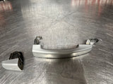 2011 CAMARO SS RIGHT FRONT PASSENGER EXTERIOR DOOR HANDLE SILVER OEM #982