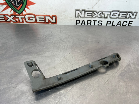 04-06 PONTIAC GTO FRONT RH RIGHT FRONT BUMPER GUIDE BRACKET 92050708 OEM #669