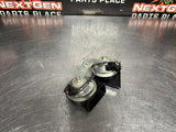 2013 FORD MUSTANG GT FACTORY DUAL HORNS WITH BRACKET OEM #1177