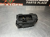 2011 GMC SIERRA 2500 FUSE JUNCTION BOX 20828608 OEM #1090
