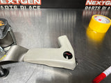 2007 C6 CORVETTE OEM FRONT SEAT BELTS DRIVER / PASSENGER LIGHT GREY #998