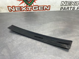 04 -06  PONTIAC GTO EXTERIOR B PIILLAR WINDOW TRIM LH 92093111 #693