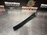 04 -06 PONTIAC GTO EXTERIOR B PILLAR WINDOW TRIM LH SIDE 92093111 OEM #1191