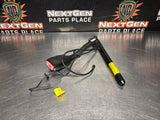 2005 C6 CORVETTE LH DRIVER SIDE SEAT BUCKLE PRE TENSIONER OEM #1110