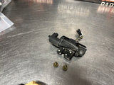 97-04 C5 CORVETTE CONVERTIBLE WATERFALL LATCH RELEASE 16637699 OEM #1368