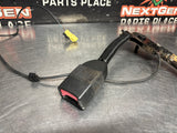 04-06 PONTIAC GTO RH PASSENGER FRONT SEAT BELT PRE TENSIONER BUCKLE OEM #1167
