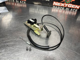 04 - 06 PONTIAC GTO FUEL DOOR RELEASE ASSEMBLY 92210031 #1293