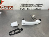 2019 CAMARO SS LH DRIVER SIDE DOOR HANDLE WHITE OEM #583