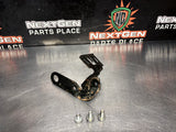 04-06 PONTIAC GTO POWER STEERING RESERVOIR BRACKET OEM #1306