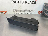 2004 PONTIAC GTO HOOD FUSE BOX COVER LID 92169852 #560