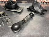 2015 CAMARO SS SHIFTER ASSEMBLY WITH BOOT/ KNOB WHITE STICHING OEM #1450