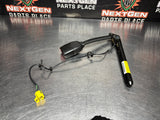 2005 C6 CORVETTE RH PASSENGER SIDE SEAT BUCKLE PRE TENSIONER OEM #1110