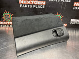 2006 PONTIAC GTO GLOVE BOX BLK OEM #1293