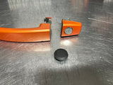 2011 CAMARO SS LEFT FRONT DRIVER EXTERIOR DOOR HANDLE ORANGE OEM #951