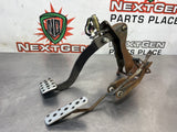 2004 PONTIAC GTO BRAKE/ GAS PEDAL ASSEMBLY OEM #669