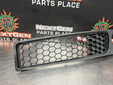 08-09 PONTIAC G8 GT LOWER FRONT FOG LIGHT GRILLE DRIVER SIDE LH 92201769 OEM 948