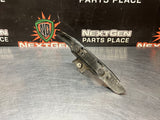 05-13 C6 CORVETTE RF PASSENGER SIDE FENDER TO BUMPER BRACKET 15230685 #1194