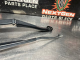 04-07 CADILLAC CTS-V WIPER ARMS OEM #1411