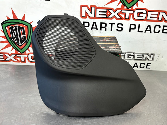 2022 CAMARO CONVERTIBLE SS LH REAR SPEAKER COVER 23408071 OEM #454