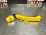 2010 CAMARO SS LEFT FRONT DRIVER EXTERIOR DOOR HANDLE RALLY YELLOW OEM #1006