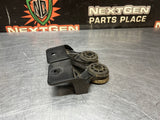 2021 CAMARO SS UPPER RADIATOR HOLD DOWNS 84009865 84009866 OEM #1556