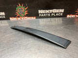 04 -06 PONTIAC GTO EXTERIOR B PILLAR WINDOW TRIM RH SIDE 92093112 OEM #1043