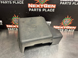 2004 SILVERADO K2500 6.6 FUSE BOX COVER/LID 15200390 AND BRACKET OEM #859