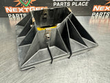 05-13 C6 CORVETTE 10352084 BATTERY TRAY OEM #1080
