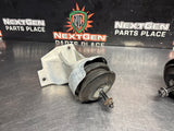 97-04 C5 CORVETTE MOTOR MOUNT BRACKETS W PUCKS 10260642 10260643 OEM #1368