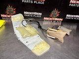 97-04 C5 CORVETTE LH DRIVER SPORT SEAT LUMBAR PUMP MOTOR BLADDER OEM #708
