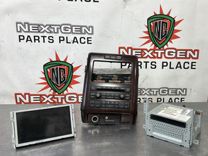 2012 FORD F150 KING RANCH RADIO FACE WITH 8 INCH SCREEN AND RADIO CD PLAYER RECEIVER OEM #461