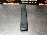 04 -06 PONTIAC GTO EXTERIOR B PILLAR WINDOW TRIM LH SIDE 92093111 OEM #1043