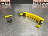 2010 CAMARO SS RIGHT FRONT DRIVER EXTERIOR DOOR HANDLE RALLY YELLOW OEM #1006