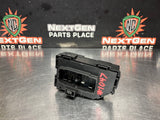 2011 GMC SIERRA 2500 FUSE JUNCTION BOX 20828609 OEM #1047
