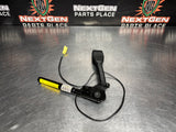 04-06 PONTIAC GTO RH PASSENGER FRONT SEAT BELT PRE TENSIONER BUCKLE OEM #1043